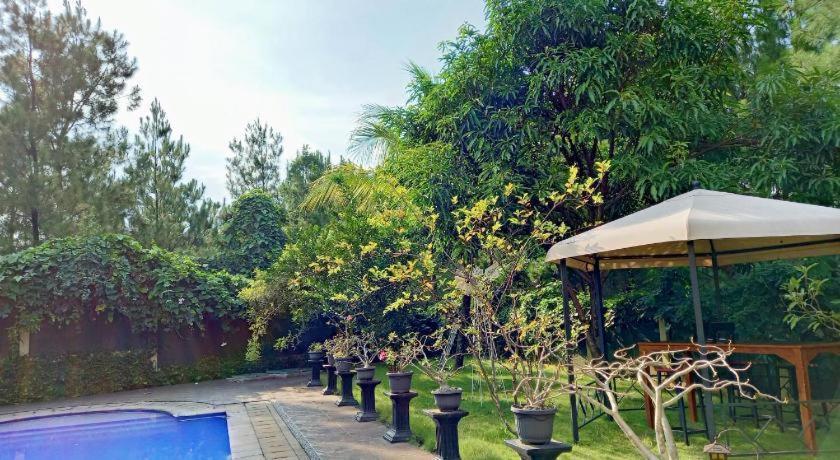 Villa Gathering Yuni Syahla Citaringgul Экстерьер фото