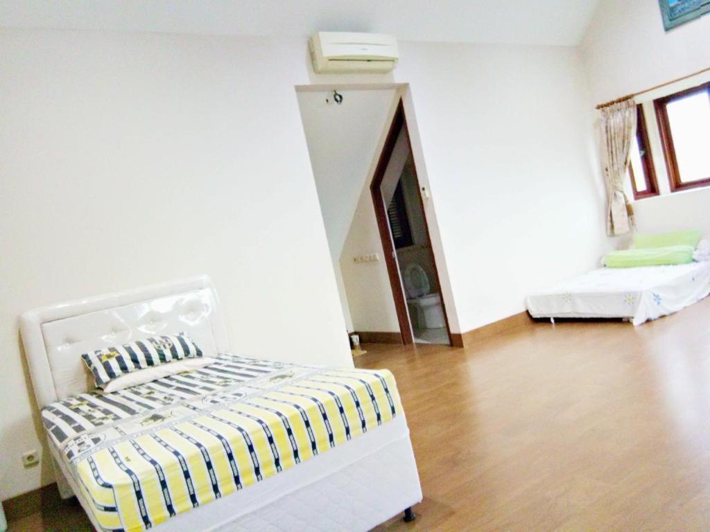 Villa Gathering Yuni Syahla Citaringgul Экстерьер фото