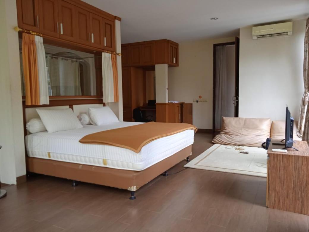 Villa Gathering Yuni Syahla Citaringgul Экстерьер фото