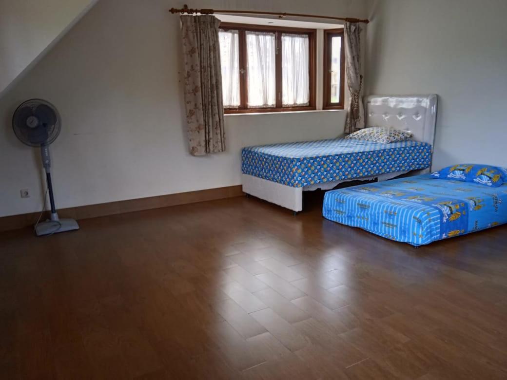 Villa Gathering Yuni Syahla Citaringgul Экстерьер фото