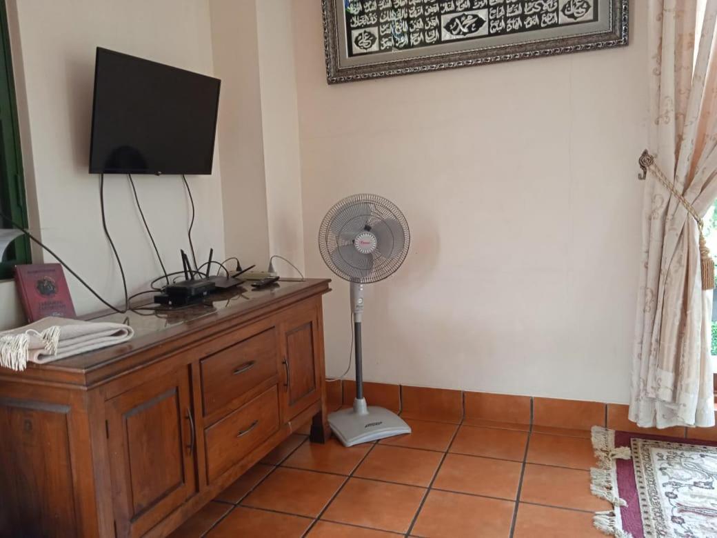 Villa Gathering Yuni Syahla Citaringgul Экстерьер фото