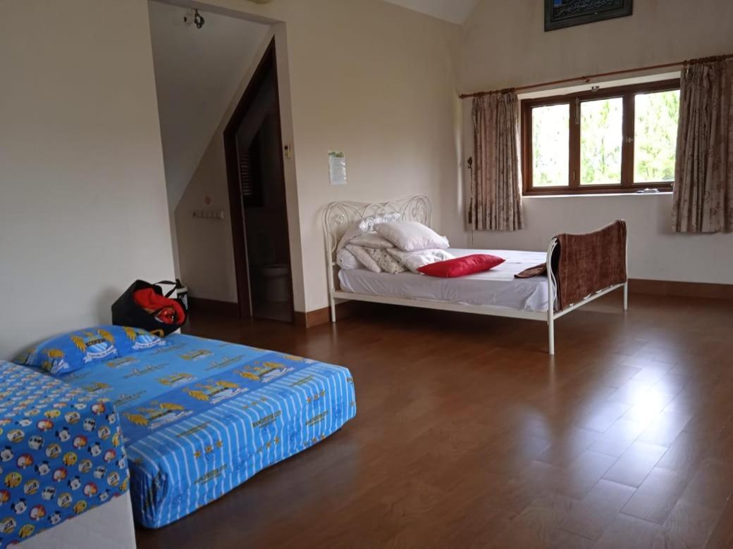 Villa Gathering Yuni Syahla Citaringgul Экстерьер фото